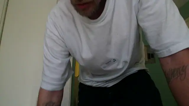 BIGWHITECOCKDOC36 online show from 10-04-25, 08:40