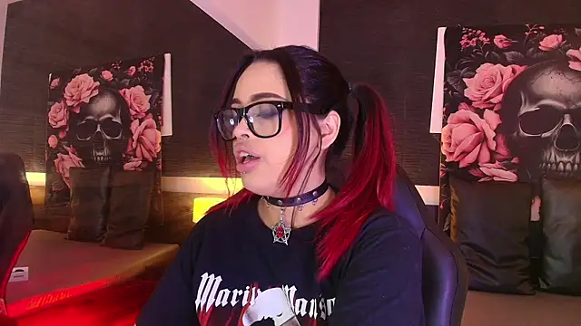 EvaaFoxxy1 online show from 04-22-26, 12:28