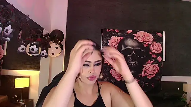 EvaaFoxxy1 online show from 06-26-26, 12:09