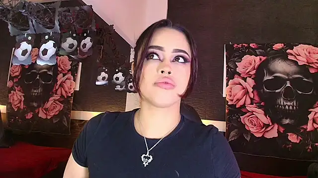 EvaaFoxxy1 online show from 07-01-26, 11:56