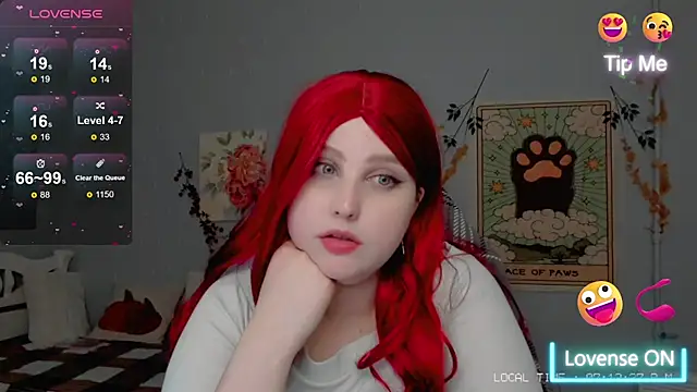 Crystal Chris online show from 10-28-25, 05:04