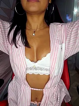 Snapshot of moreninhasilva chatting on 04-11-26, 07:45 moreninhasilva online show from 04-11-26, 07:45