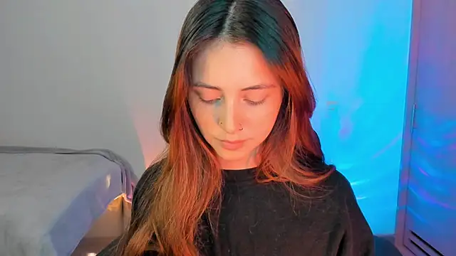 annie mora online show from 09-25-25, 02:26