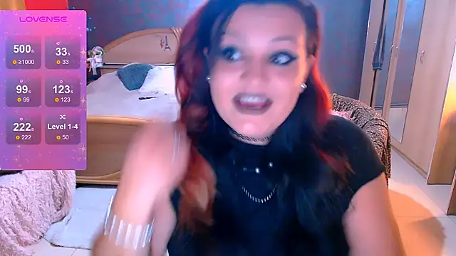 Ariellefoxy online show from 10-16-25, 07:04