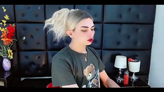 Snapshot of Daniela_Pink_ chatting on 02-26-26, 06:51 Daniela Pink online show from 02-26-26, 06:51