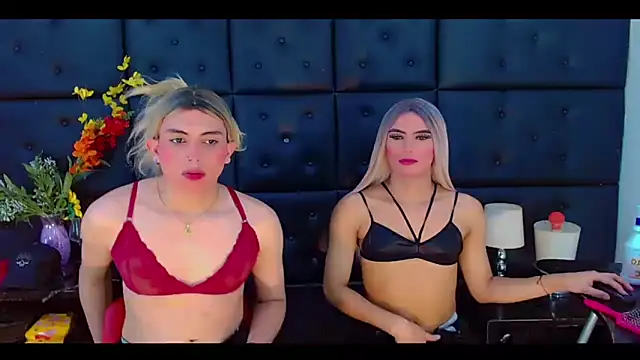 Snapshot of Daniela_Pink_ chatting on 03-10-26, 08:14 Daniela Pink online show from 03-10-26, 08:14