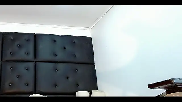Daniela Pink  online show from 05-10-26, 08:03