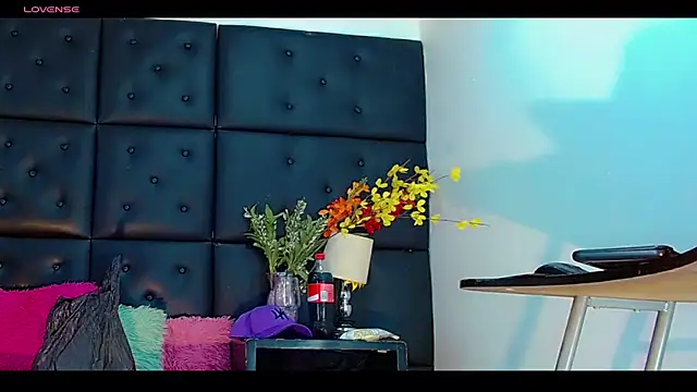 Daniela Pink  online show from 06-14-26, 08:00
