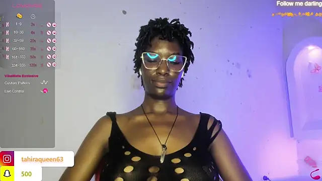 Snapshot of Tahira_21_ chatting on 01-14-25, 06:49 Tahira 21 online show from 01-14-25, 06:49