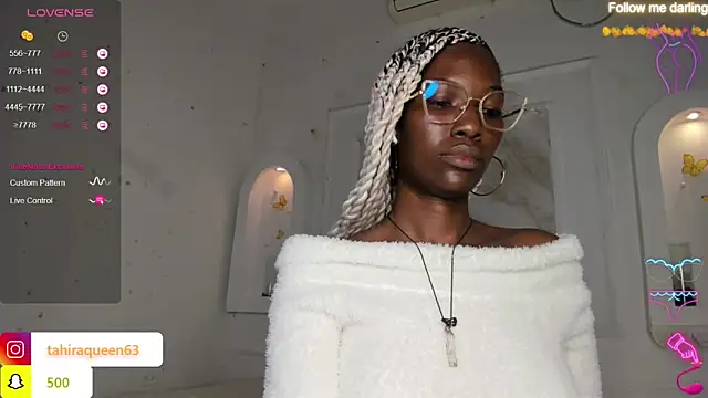 Snapshot of Tahira_21_ chatting on 03-17-25, 10:38 Tahira 21 online show from 03-17-25, 10:38