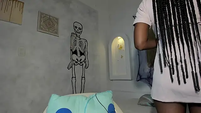 Snapshot of Tahira_21_ chatting on 10-23-25, 07:23 Tahira 21 online show from 10-23-25, 07:23