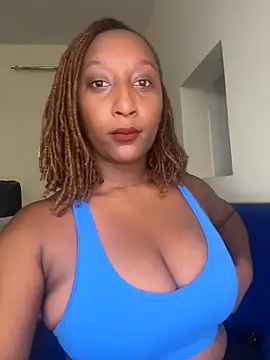 Snapshot of CarlaBeckky chatting on 11-13-25, 08:46 CarlaBeckky online show from 11-13-25, 08:46