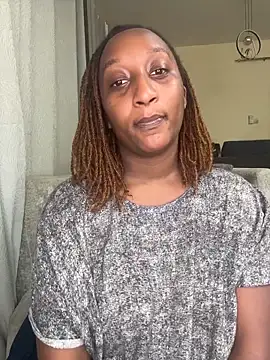 Snapshot of CarlaBeckky chatting on 11-27-25, 06:32 CarlaBeckky online show from 11-27-25, 06:32