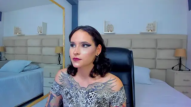 AnnyThompson  online show from 10-23-25, 10:19