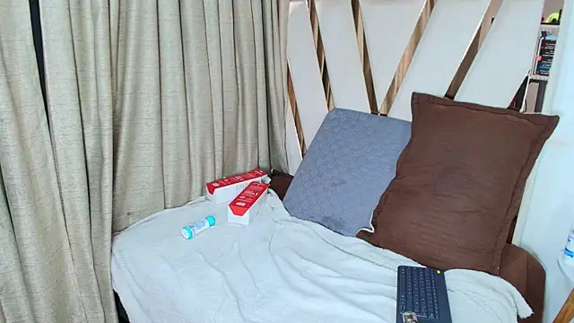 Zoe Curvy online show from 09-19-25, 12:28