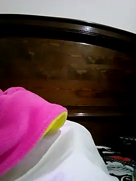 Snapshot of altinya chatting on 03-08-25, 04:45 altinya online show from 03-08-25, 04:45