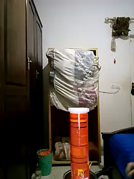 Snapshot of altinya chatting on 03-13-25, 03:33 altinya online show from 03-13-25, 03:33