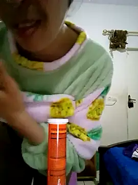 Snapshot of altinya chatting on 03-14-25, 12:21 altinya online show from 03-14-25, 12:21