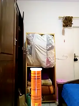 Snapshot of altinya chatting on 03-15-25, 11:19 altinya online show from 03-15-25, 11:19