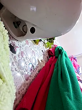 Snapshot of altinya chatting on 10-06-25, 12:35 altinya online show from 10-06-25, 12:35