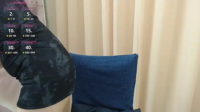 KaleAnisa online show from 10-15-25, 01:28