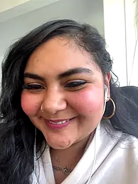 Snapshot of Tamara_Curvy chatting on 10-19-25, 06:19 Tamara Curvy online show from 10-19-25, 06:19