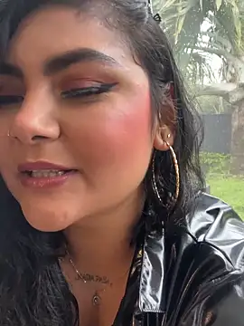 Snapshot of Tamara_Curvy chatting on 02-13-26, 02:02 Tamara Curvy online show from 02-13-26, 02:02