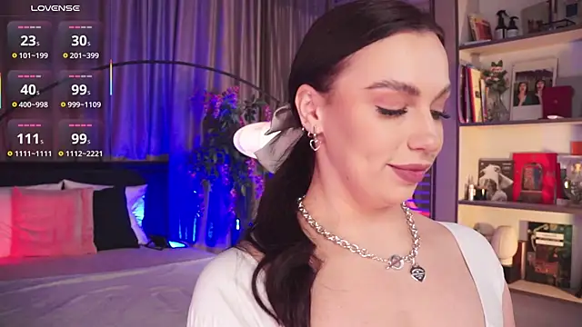 LunaNight online show from 02-04-25, 11:59