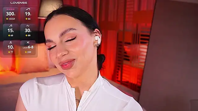 Snapshot of LunaNight chatting on 03-01-26, 08:22 LunaNight online show from 03-01-26, 08:22