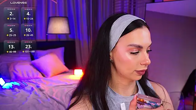 Snapshot of LunaNight chatting on 03-16-26, 08:24 LunaNight online show from 03-16-26, 08:24