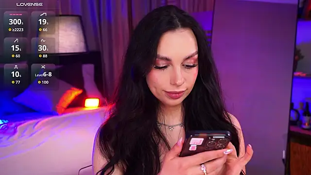 Snapshot of LunaNight chatting on 03-20-26, 08:25 LunaNight online show from 03-20-26, 08:25