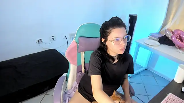 WandaDoll online show from 02-20-25, 02:57