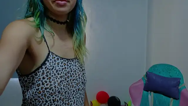 Snapshot of WandaDoll chatting on 02-21-26, 12:17 WandaDoll online show from 02-21-26, 12:17