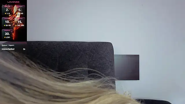 Snapshot of eleecttraa_12 chatting on 10-17-25, 07:49 eleecttraa 12 online show from 10-17-25, 07:49