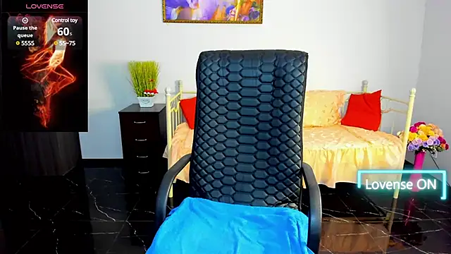 Julia Dean online show from 03-18-25, 04:37