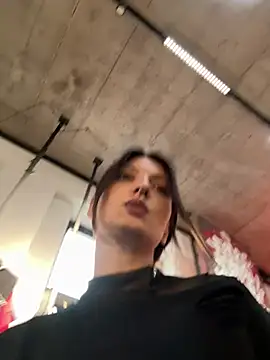 BabeRainbow online show from 02-05-25, 12:06