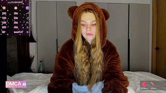 Molly sweetie online show from 12-18-25, 07:14