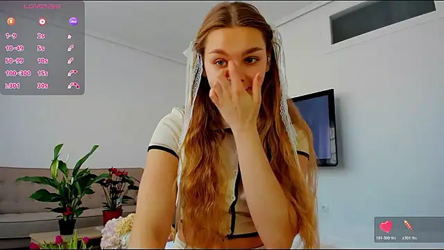 Snapshot of Molly_sweetie chatting on 03-09-26, 07:56 Molly sweetie online show from 03-09-26, 07:56