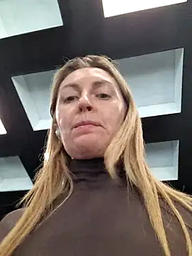 Miss    Mia  online show from 03-02-26, 11:06