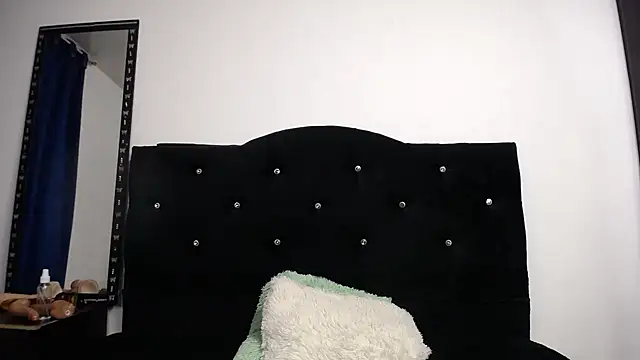 sweet skylove  online show from 06-26-26, 12:59