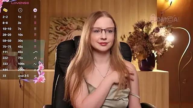 Snapshot of steffania- chatting on 03-07-25, 09:40 steffania- online show from 03-07-25, 09:40