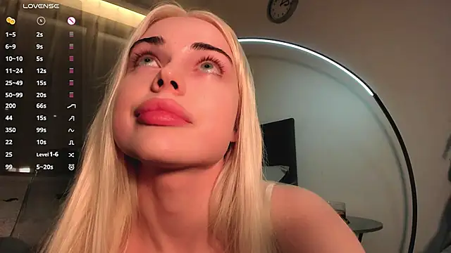 Snapshot of kayaangels chatting on 10-22-25, 02:56 kayaangels online show from 10-22-25, 02:56