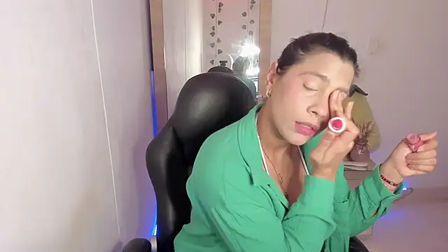 hellensexy online show from 01-25-25, 08:42