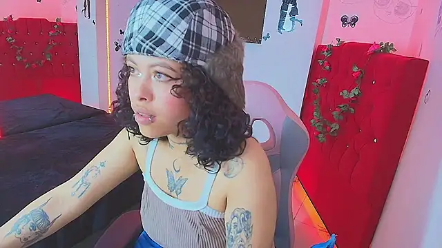 miahernadez303av online show from 09-11-25, 02:11