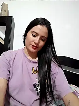 Zoe Clark  online show from 12-19-24, 02:34