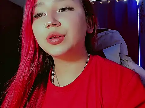 Snapshot of madisonx17 chatting on 11-10-25, 07:13 madisonx17 online show from 11-10-25, 07:13