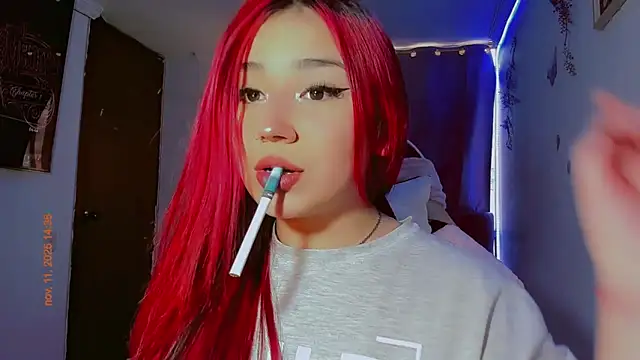 Snapshot of madisonx17 chatting on 11-11-25, 07:36 madisonx17 online show from 11-11-25, 07:36