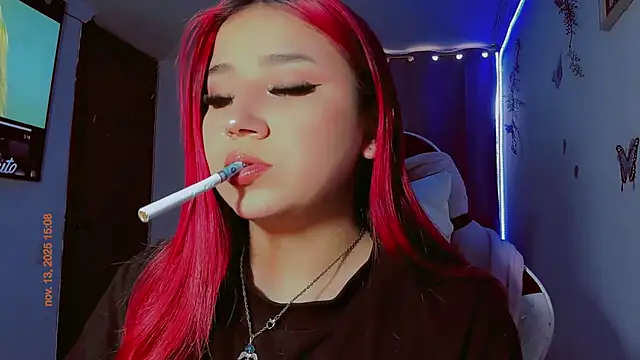 Snapshot of madisonx17 chatting on 11-13-25, 08:08 madisonx17 online show from 11-13-25, 08:08