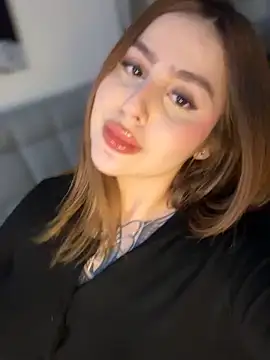 Snapshot of ValerieHilton chatting on 11-01-25, 11:51 ValerieHilton online show from 11-01-25, 11:51