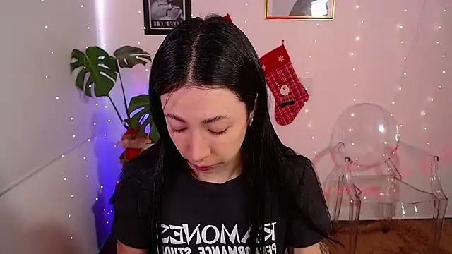 Snapshot of lilyy_evanss chatting on 12-03-24, 09:34 lilyy evanss online show from 12-03-24, 09:34